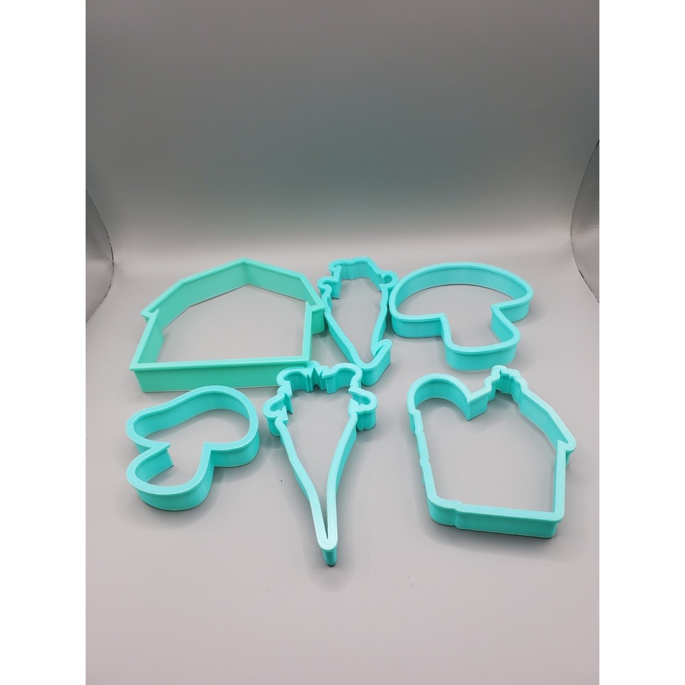 6 Pcs Vintage Plastic Various Shapes Cookie Cutters